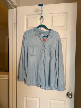 Chico's Light Blue Denim Shirt with Chest Pockets